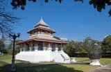 Phrae town was built next to the Yom River in the 12th century and was part of the Mon kingdom of Haripunchai. In 1443, King Tilokaraj of the neighbouring Lanna kingdom captured the town.